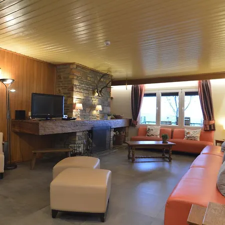 بيت للعطل Luxurious Holiday In Elsenborn With Barbecue